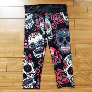 NWOT pink candy Capri sports leggings